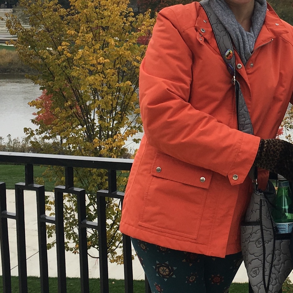 Cheery orange Lands’ End coat, S, in VGUC.